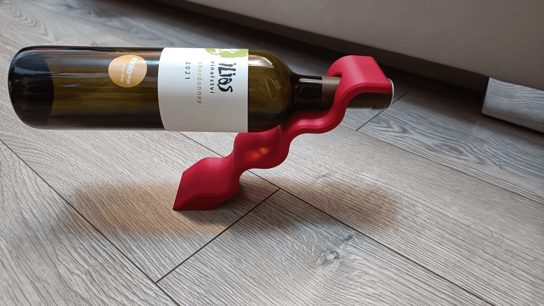 Balancing wine bottle holder